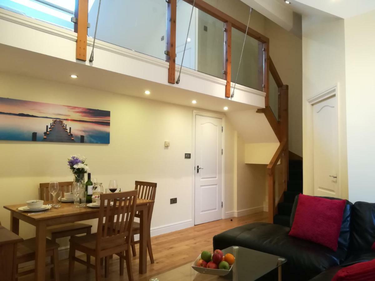 Daire Modern, 2 Bedroom With Sofa Bed, Uplands,